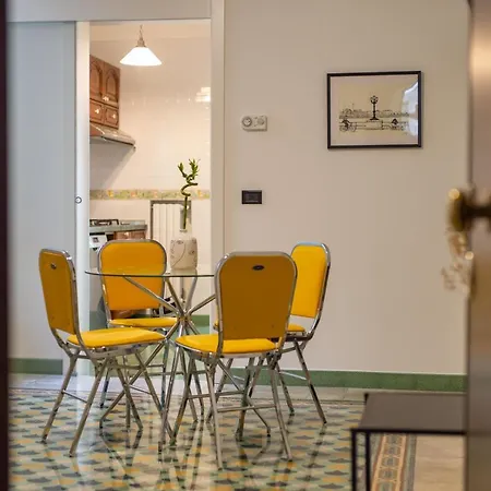 A Casa Di Anna - Charming House With Courtyard Apartman *