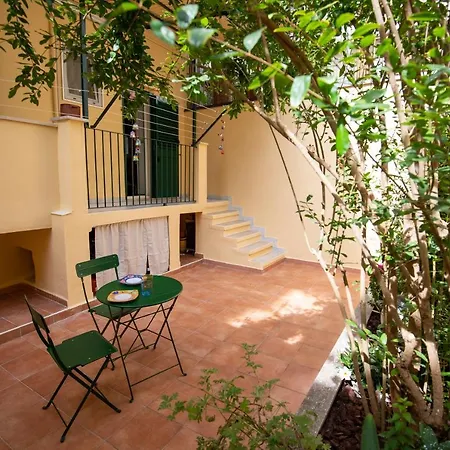 A Casa Di Anna - Charming House With Courtyard