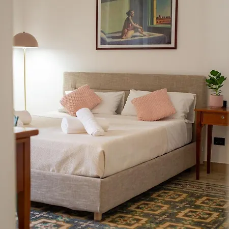 A Casa Di Anna - Charming House With Courtyard Bari