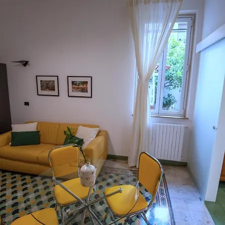 Apartamento A Casa Di Anna - Charming House With Courtyard Bari