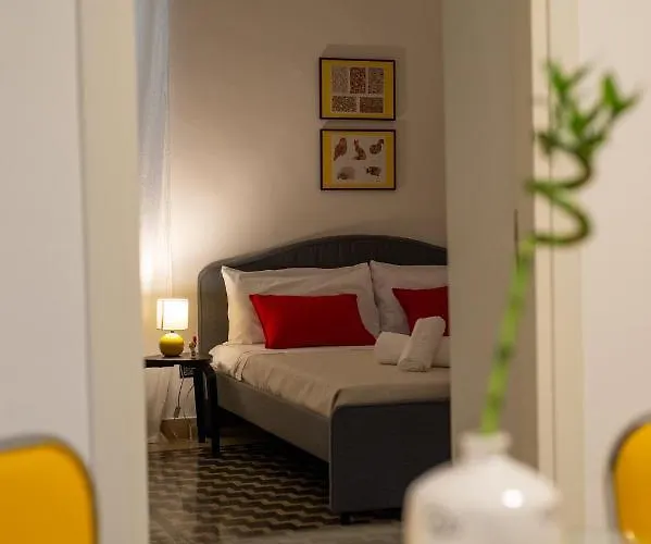 A Casa Di Anna - Charming House With Courtyard Apartamento Bari