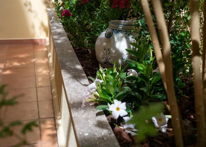 A Casa Di Anna - Charming House With Courtyard Apartamento Bari