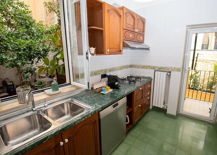 A Casa Di Anna - Charming House With Courtyard Apartamento *