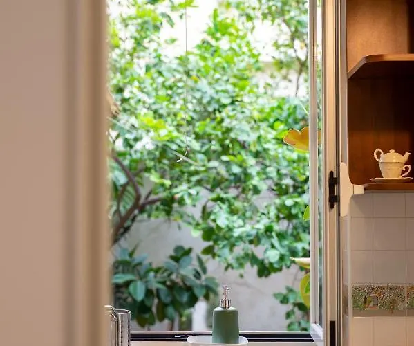 A Casa Di Anna - Charming House With Courtyard Apartamento